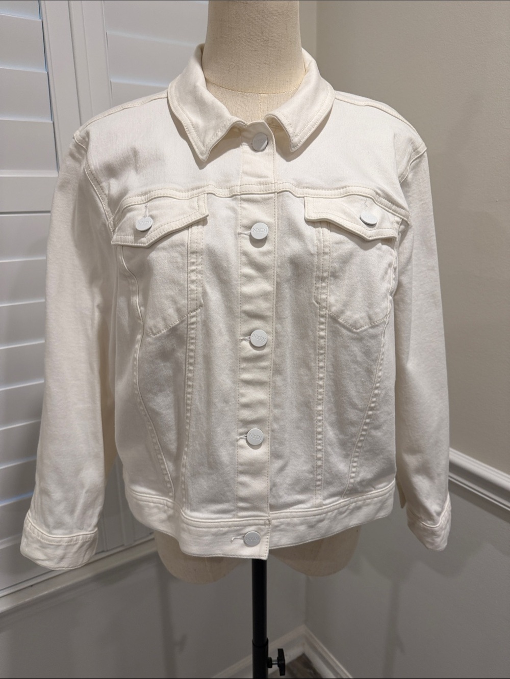 NYDJ size Large White Stretch Denim Jacket $45